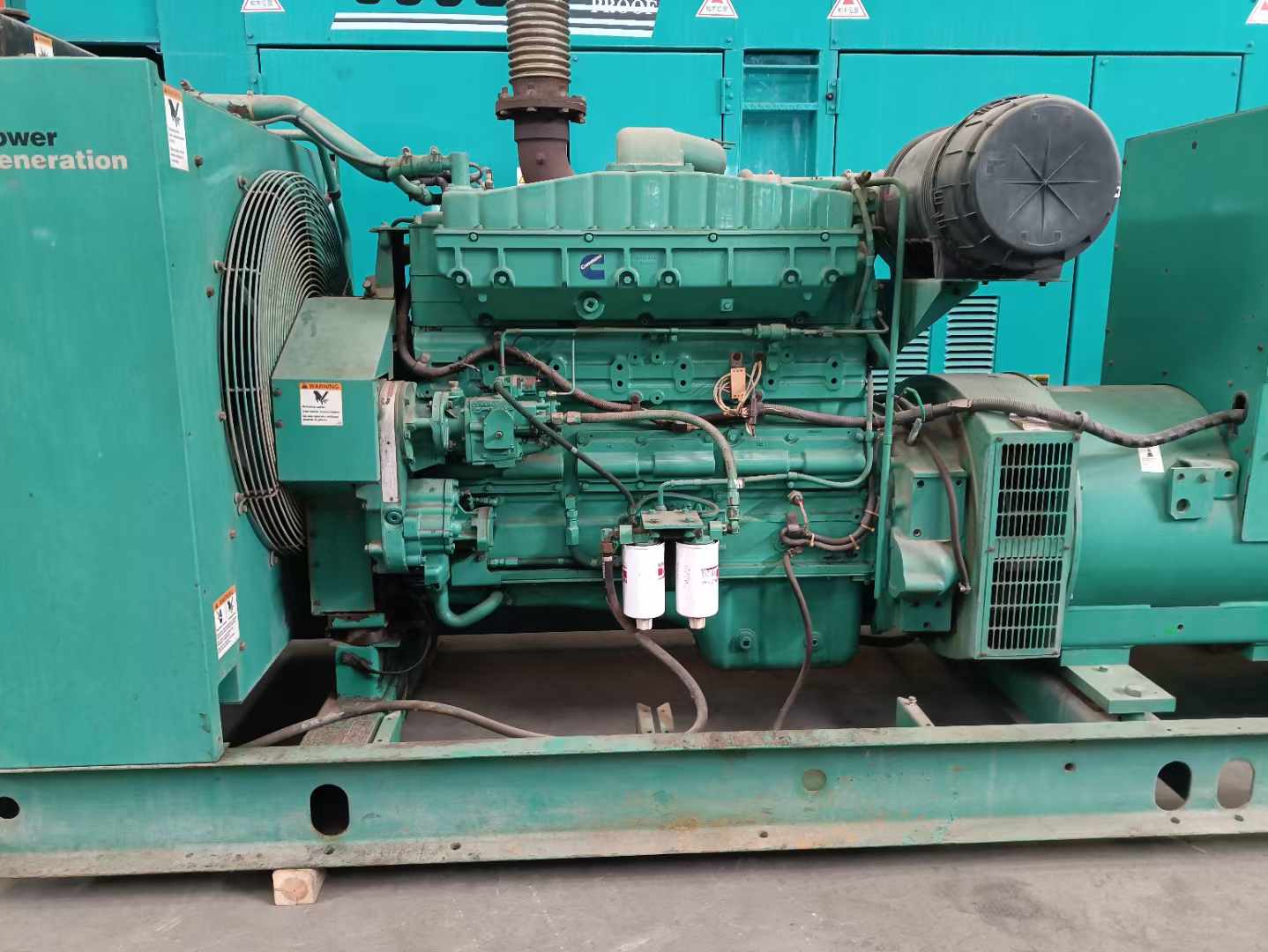 内丘过载会对 600kW 柴油发电机组造成哪些损害？